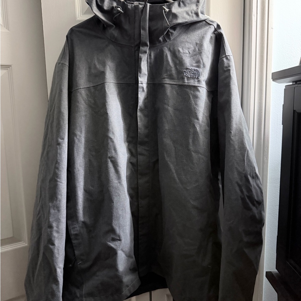 The North Face HyVent 2.5L Waterproof Hooded Rain Jacket Men’s XXL Black